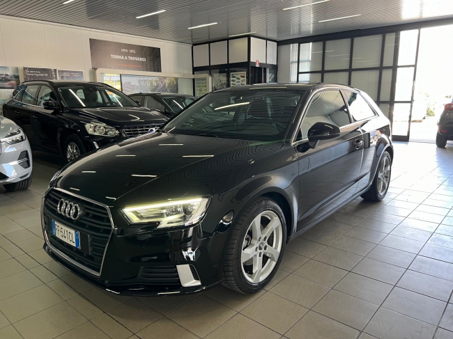 Audi A3 1.6 tdi 3p UNICOPROPRIETARIO KM 35.000 GROSSETO