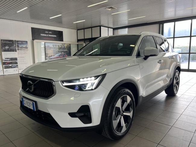 Volvo XC40 1.5 T2 Benzina Core Automatico KM 16.000 GROSSETO