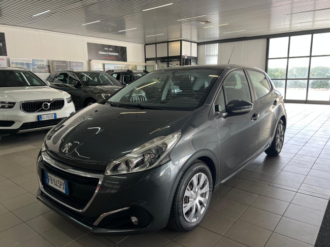 Peugeot 208 5p 1.6 bluehdi 75cv GUIDABILE DA NEOPATENTATO - GROSSETO