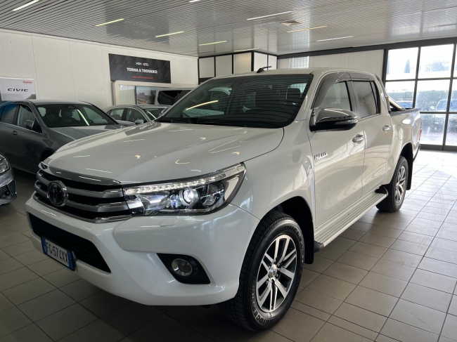 Toyota Hilux 2.4 d-4d Double Cab Executive 4wd Manuale Km 60.000 - GROSSETO